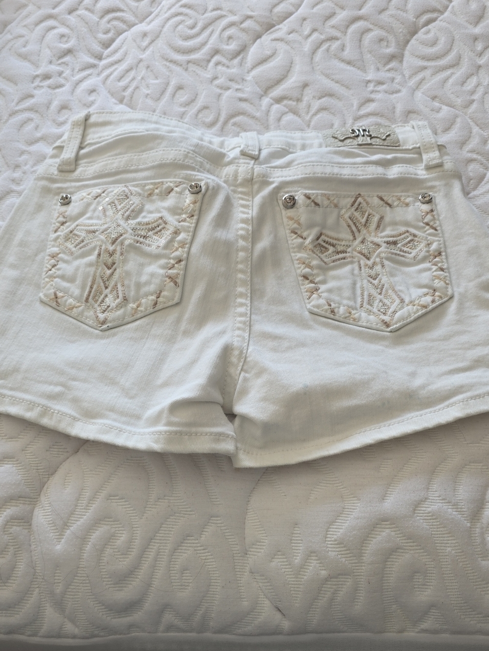 Miss Me White Embroidered Back Pocket Jean Shorts
